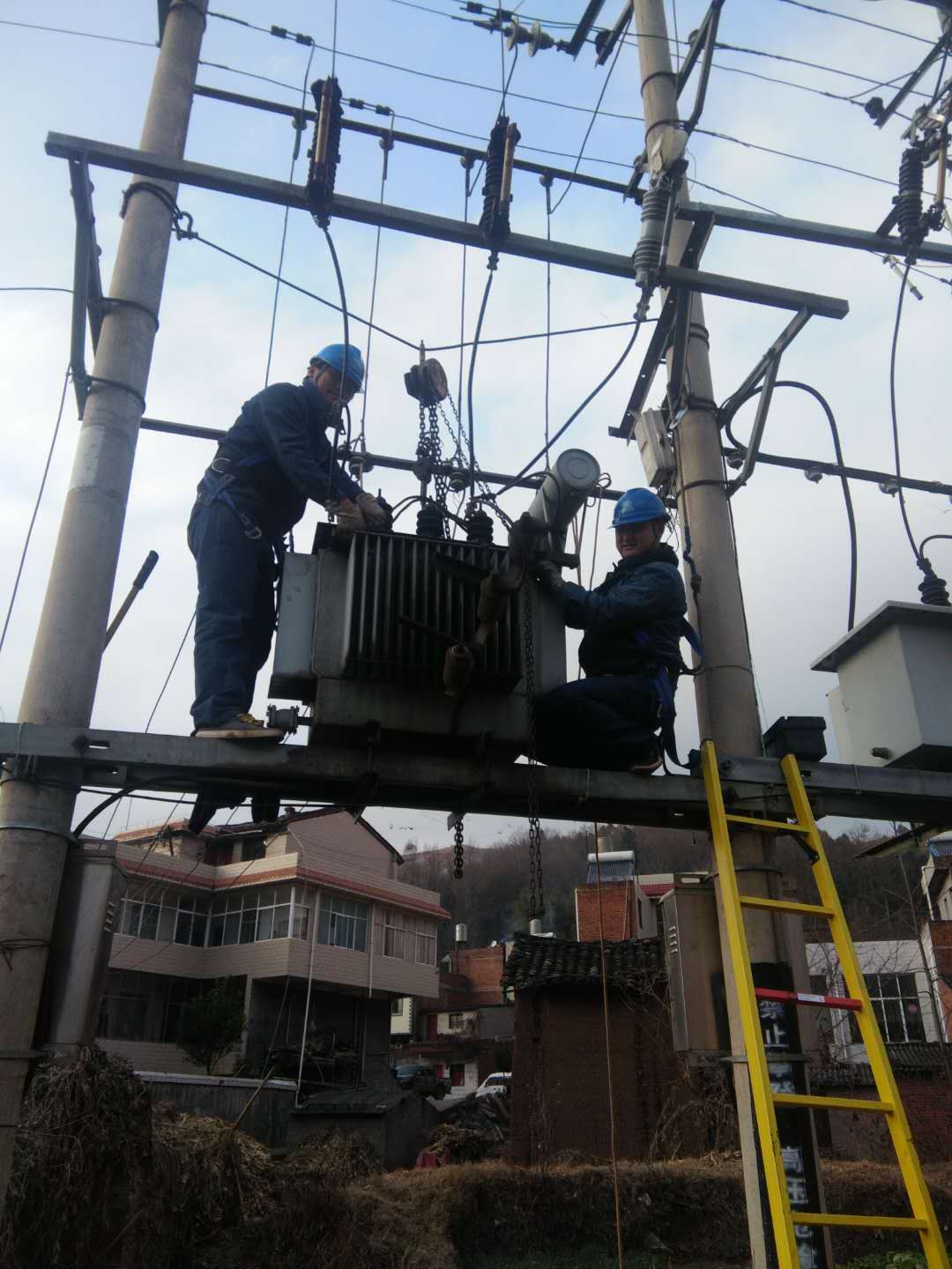 变压器检修现场2018.1.12-修理案例-云南变压器维修_云南变压器销售_云南特种变压器维修