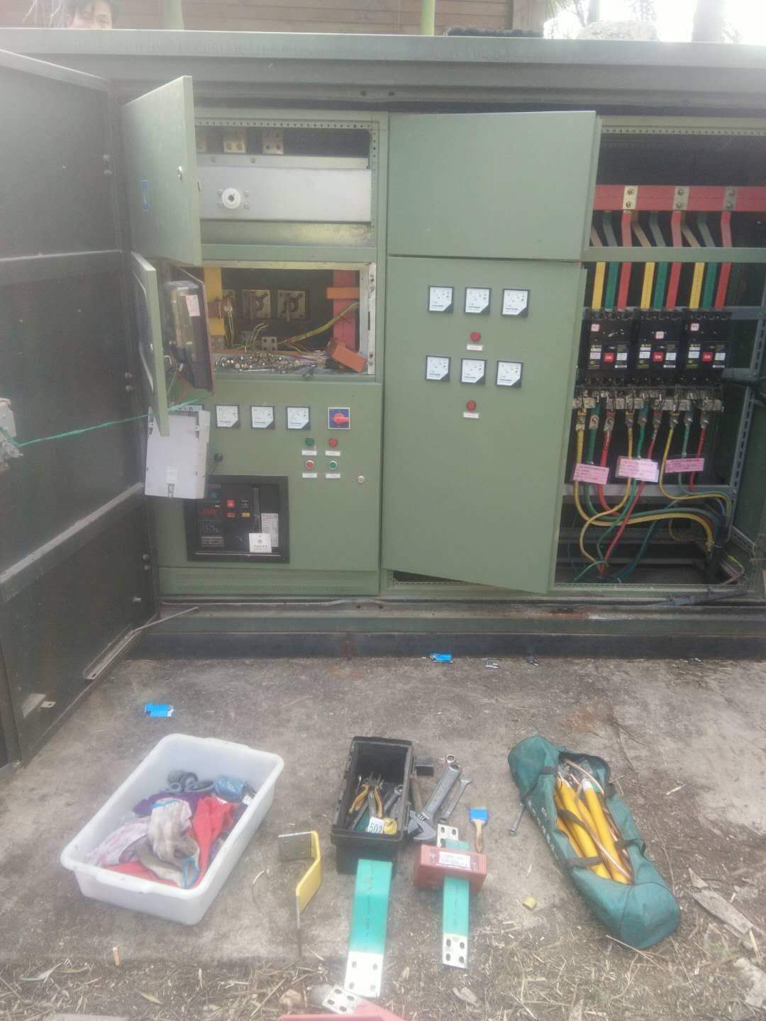 美式箱变检修现场2018.2.9-修理案例-云南变压器维修_云南变压器销售_云南特种变压器维修