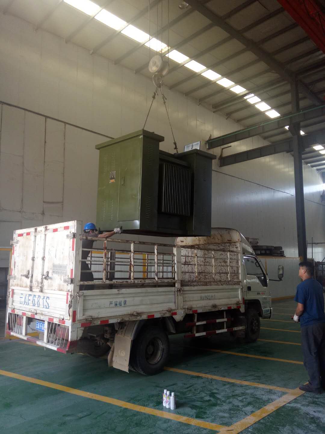 200KVA箱变发货2018.5.17-修理案例-云南变压器维修_云南变压器销售_云南特种变压器维修