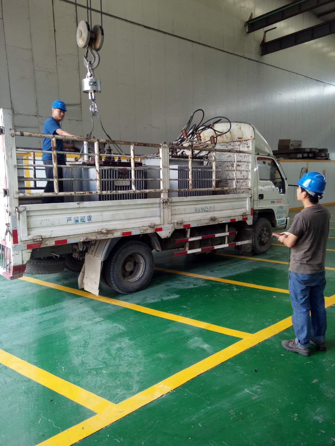 待修变压器到货2018.5.17-修理案例-云南变压器维修_云南变压器销售_云南特种变压器维修