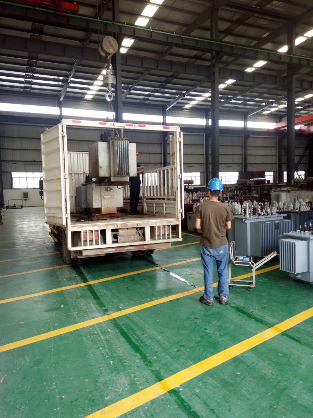 待修变压器到货2018.8.26-修理案例-云南变压器维修_云南变压器销售_云南特种变压器维修