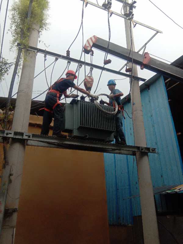 250kVA变压器现场检修2018.9.2-修理案例-云南变压器维修_云南变压器销售_云南特种变压器维修