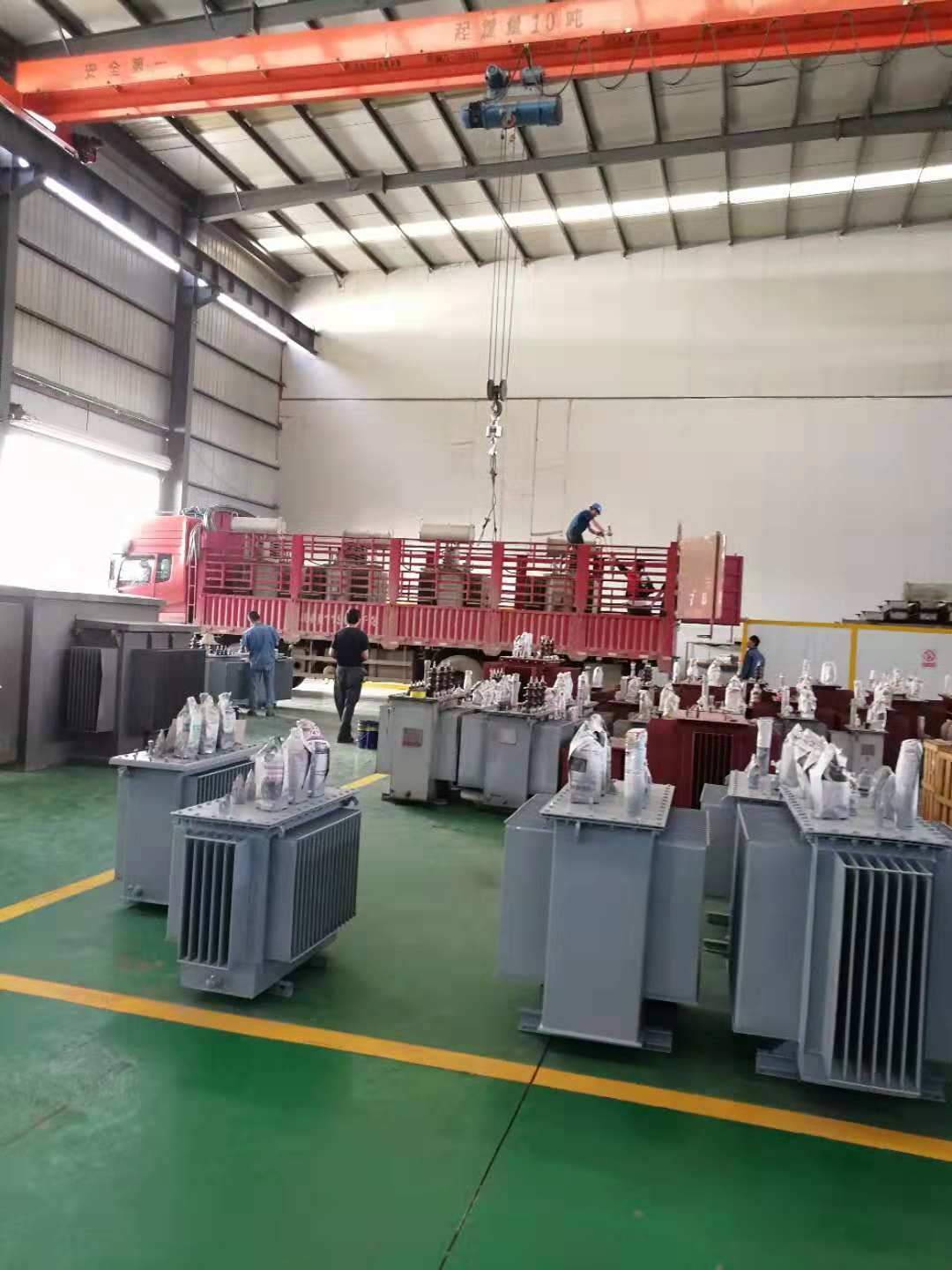 待修变压器到货2018.10.26-修理案例-云南变压器维修_云南变压器销售_云南特种变压器维修