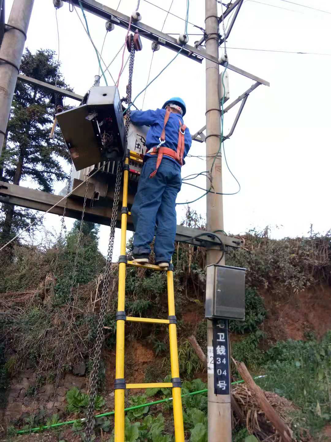 200KVA变压器现场检修2018.11.27-修理案例-云南变压器维修_云南变压器销售_云南特种变压器维修