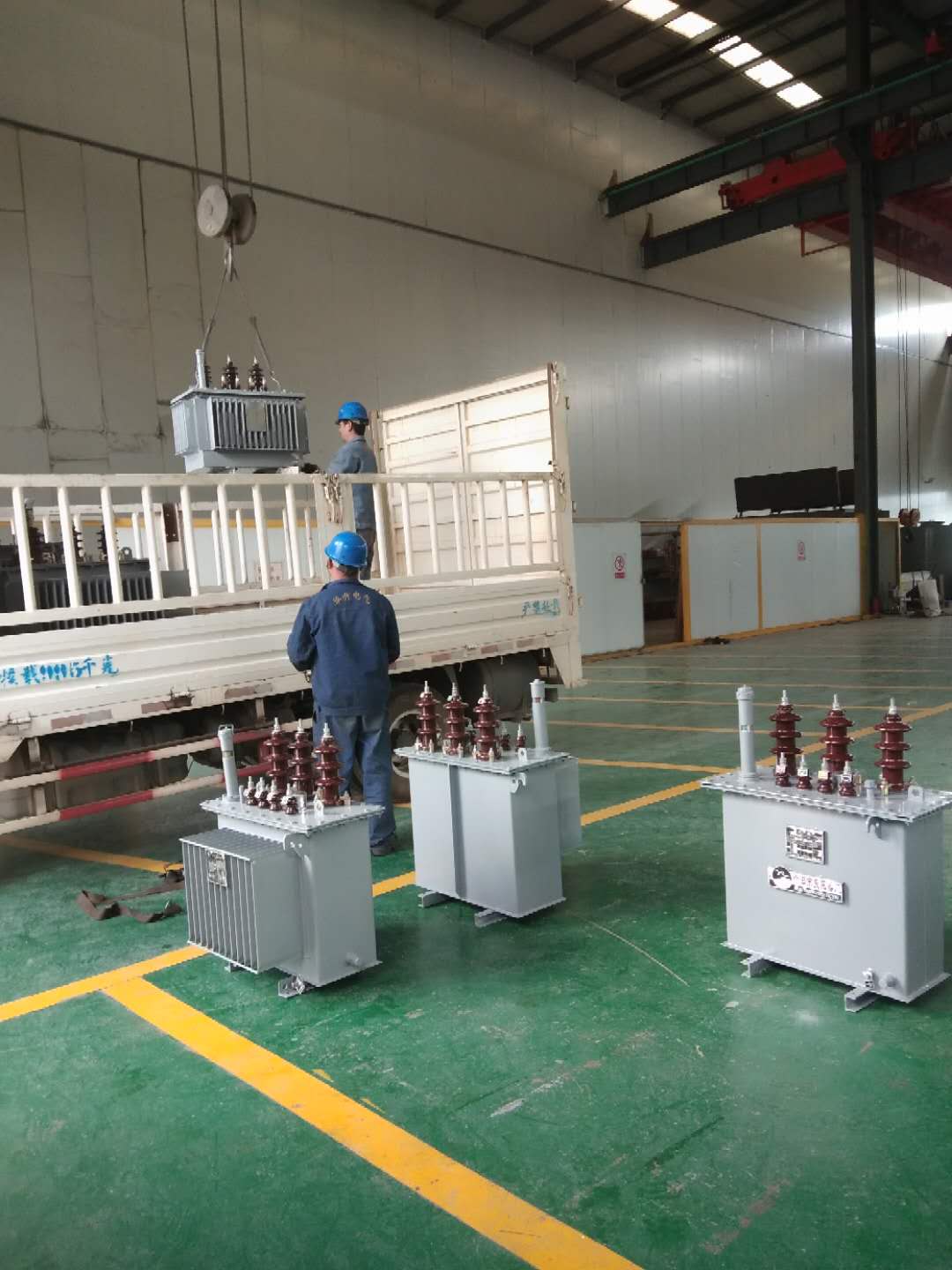 变压器修理完毕装车送货2019.2.20-修理案例-云南变压器维修_云南变压器销售_云南特种变压器维修