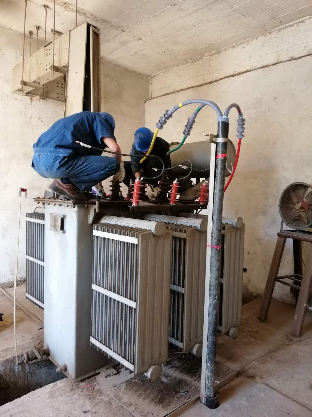 变压器现场检修2019.4.2-修理案例-云南变压器维修_云南变压器销售_云南特种变压器维修