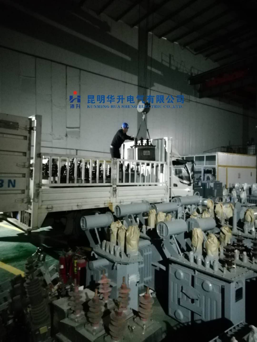 待修变压器到货一车2020.3-修理案例-云南变压器维修_云南变压器销售_云南特种变压器维修