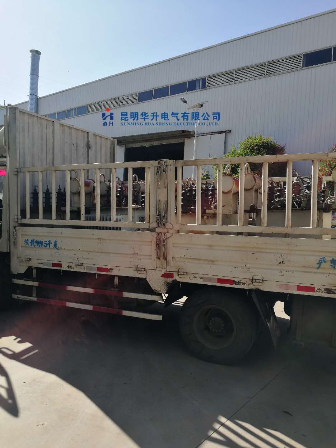 待修变压器到货一批2020.4-修理案例-云南变压器维修_云南变压器销售_云南特种变压器维修