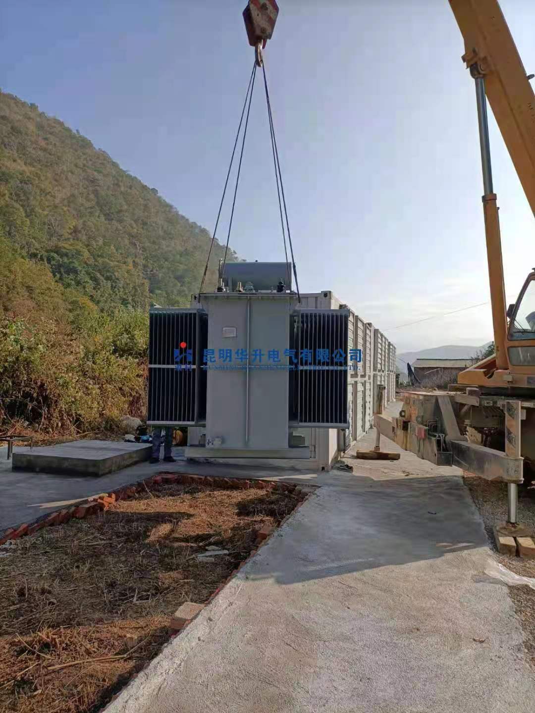 4000KVA变压器送货到达2020.12-修理案例-云南变压器维修_云南变压器销售_云南特种变压器维修